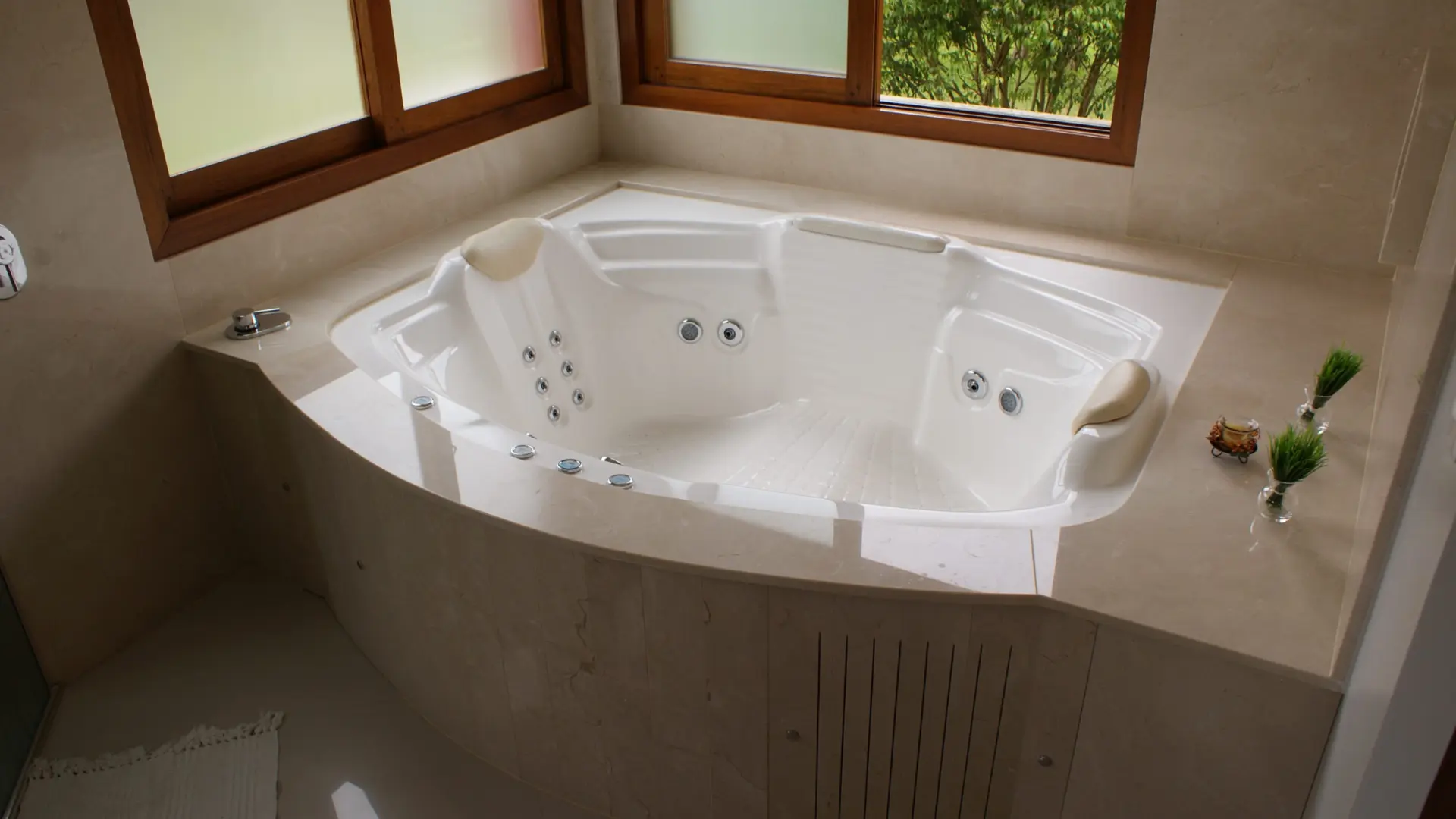 Banheira de hidromassagem Elite Conforto da Maxifibras, para 2 pessoas