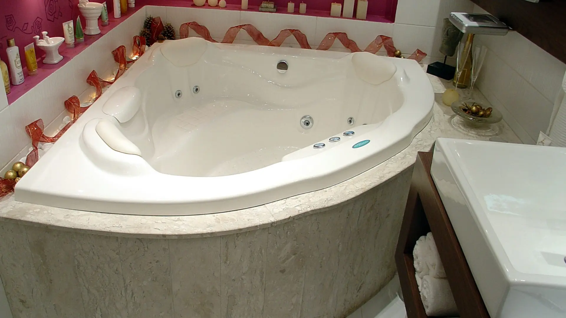 Banheira de hidromassagem Luna da Maxifibras, para 2 pessoas