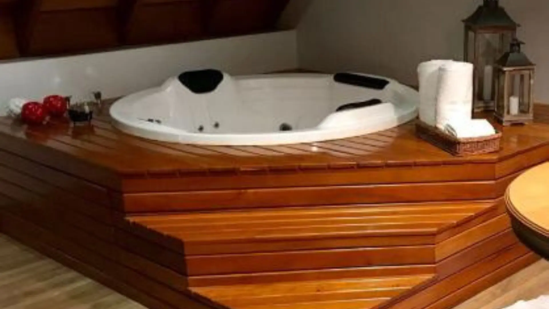 Banheira de hidromassagem Prima da Maxifibras, para 2 pessoas