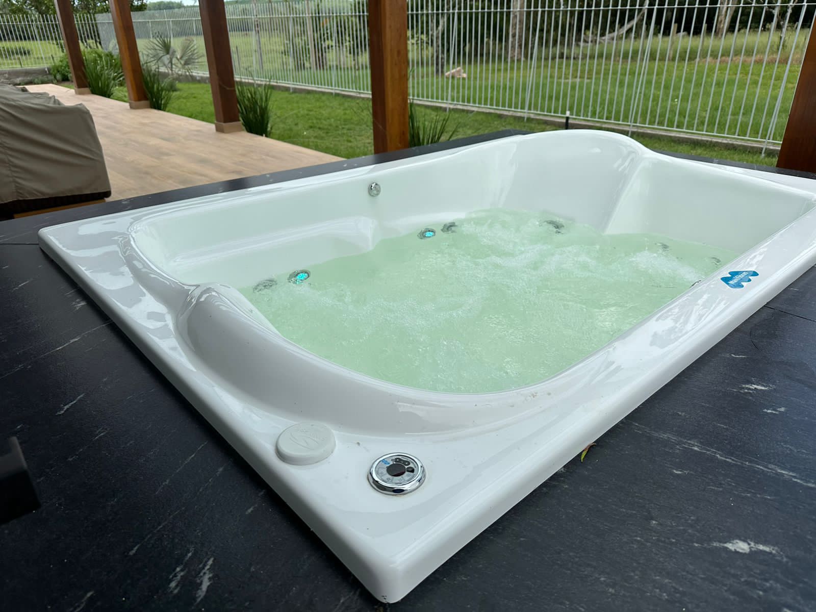 Banheira de hidromassagem Luxo Dupla da Maxifibras, para 2 pessoas